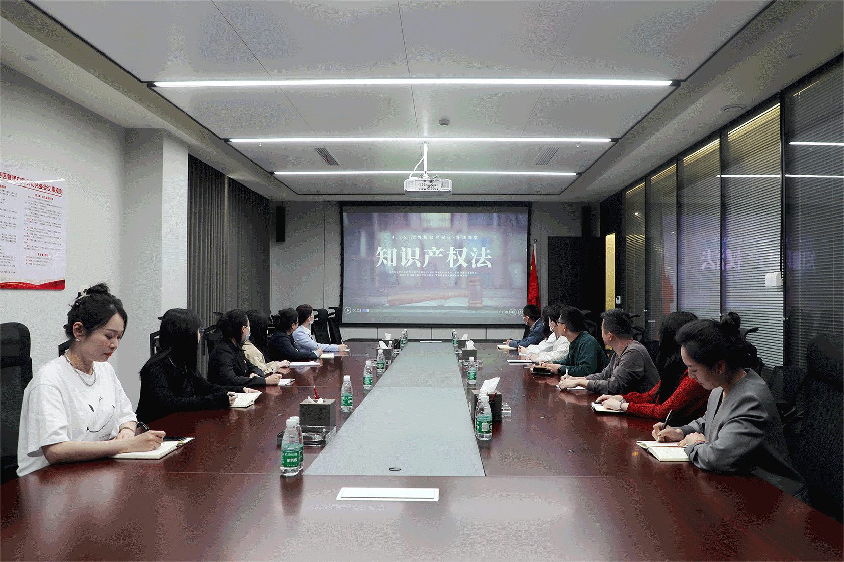 動圖.gif 動圖.gif